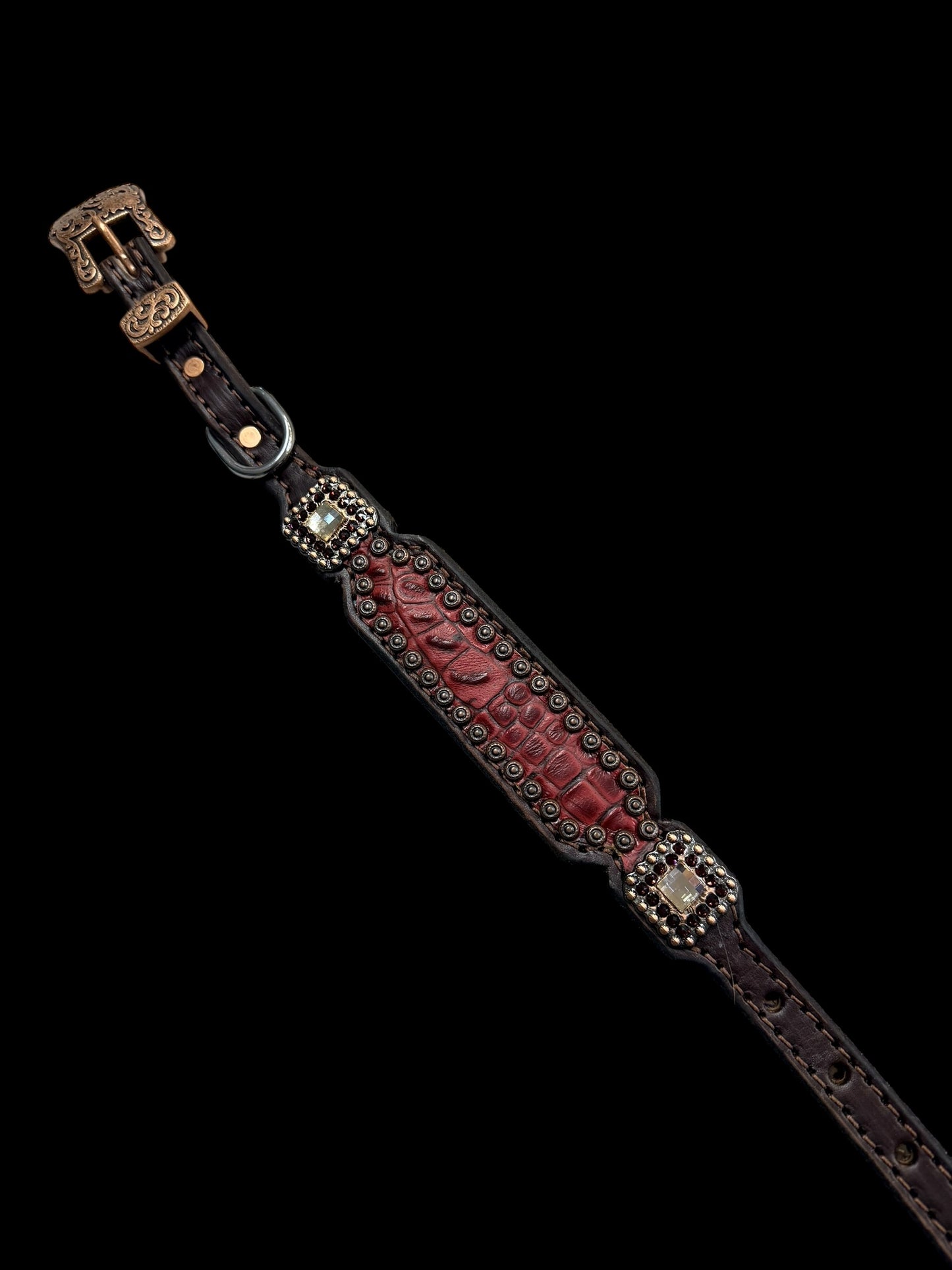 Wine gator on dark leather