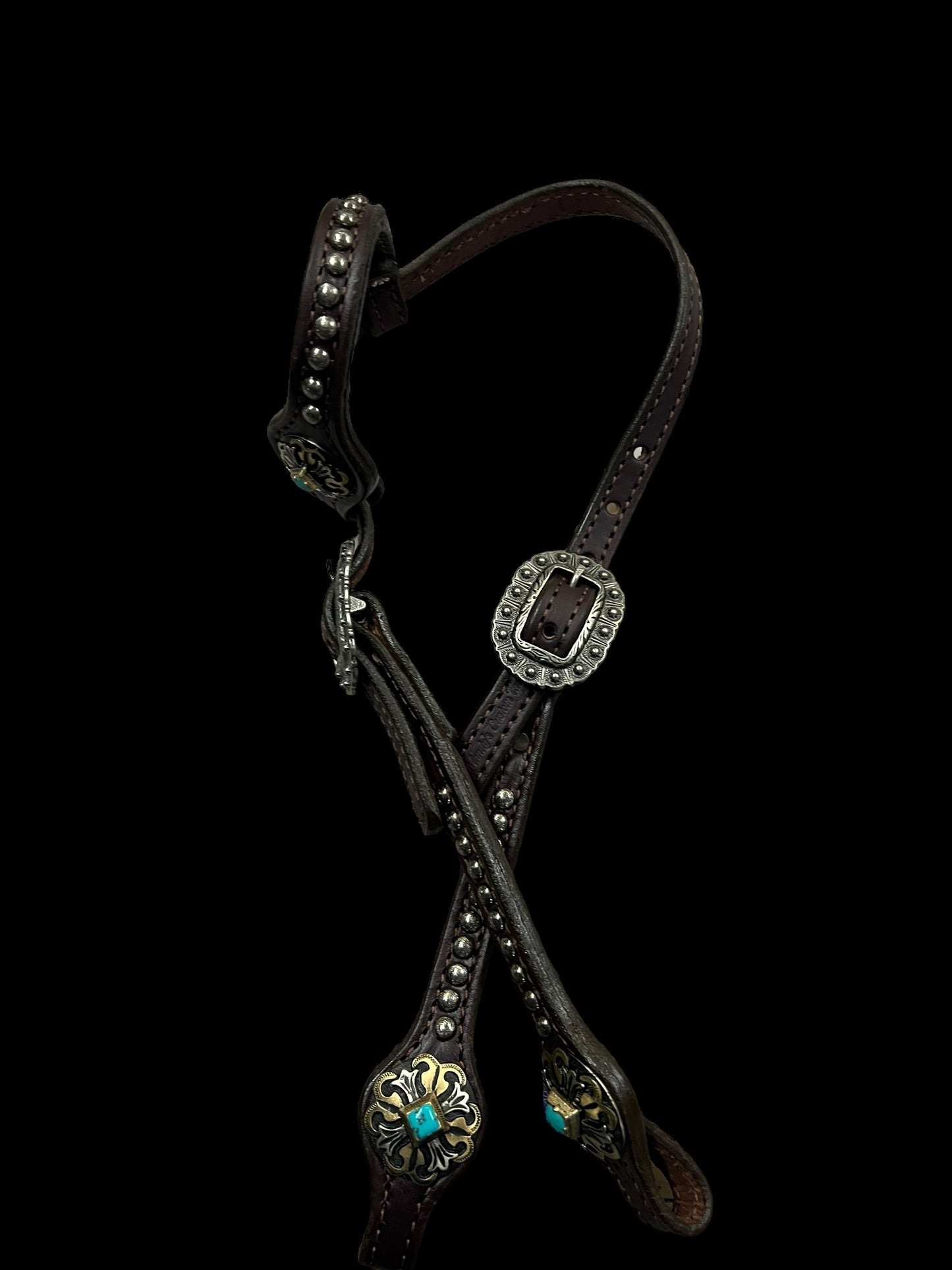 Simple tack set (spots and conchos)