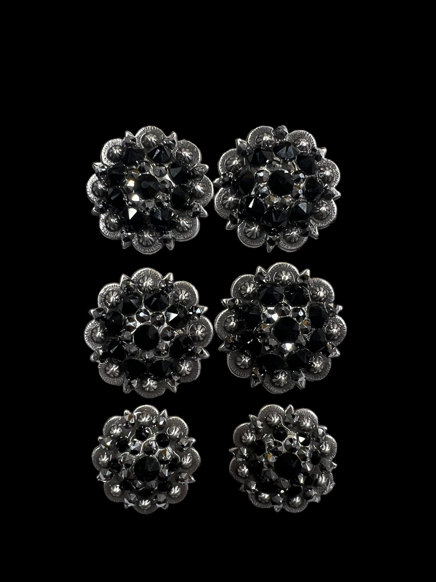 Black mystic on dark leather