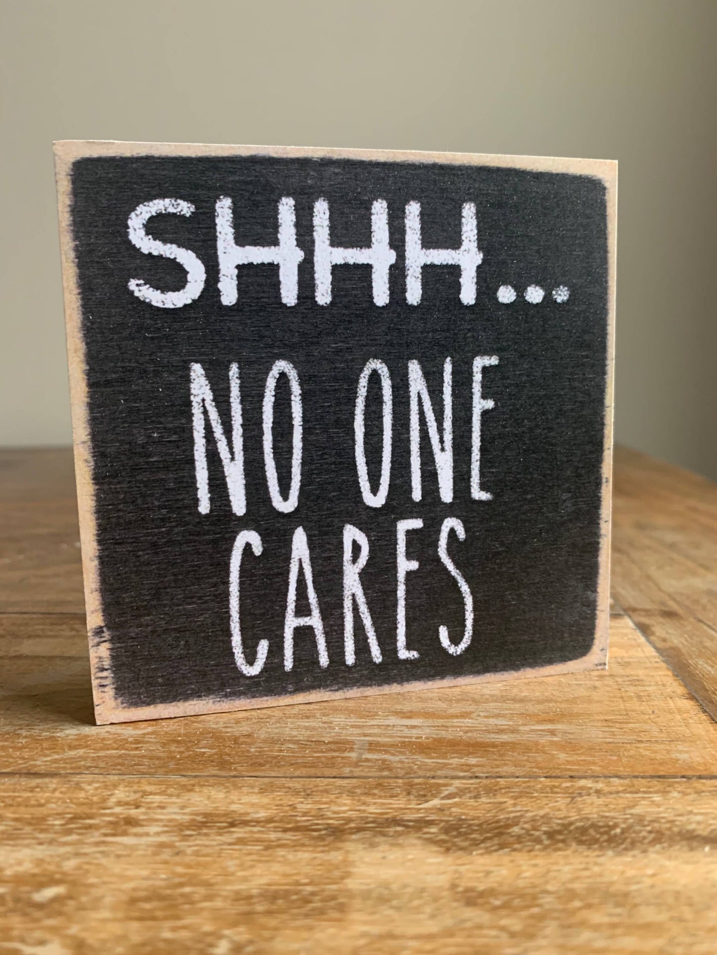 4X4-180 Shhh Shelf Sitter