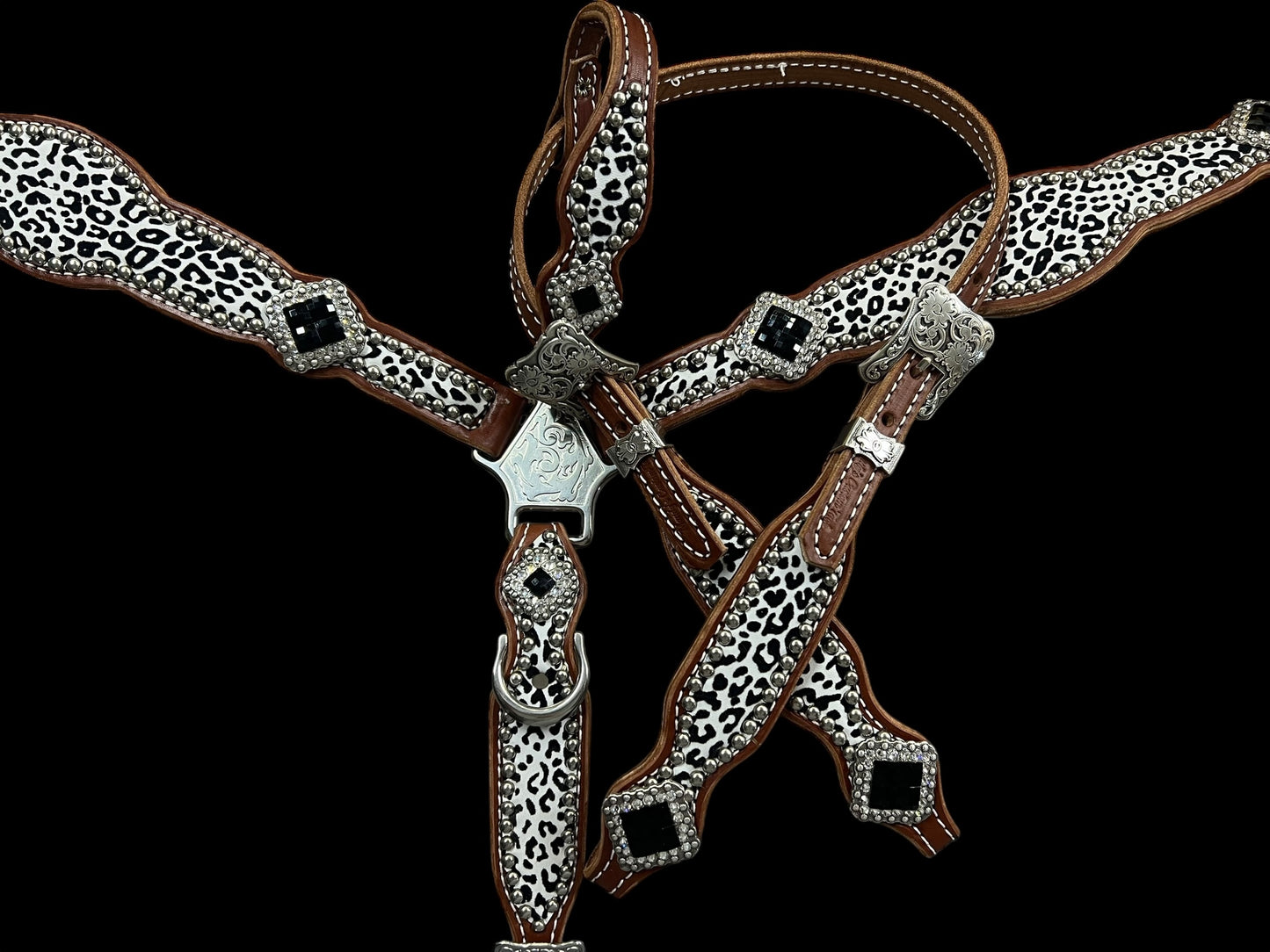 Flocked snow leopard on medium leather