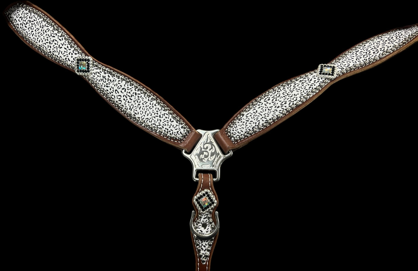 Large pony snow leopard on medium leather