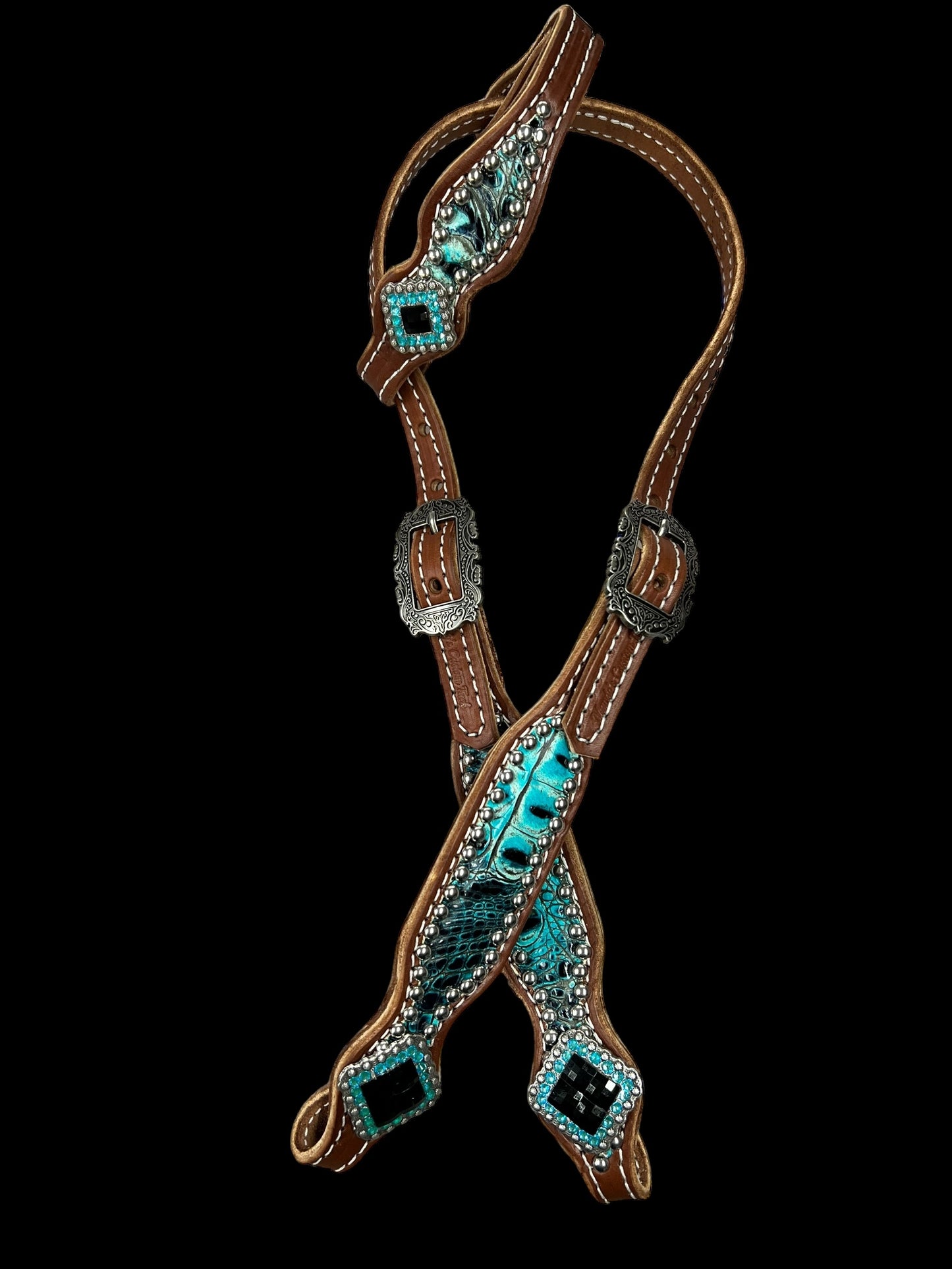 Sea turquoise gator  on medium leather