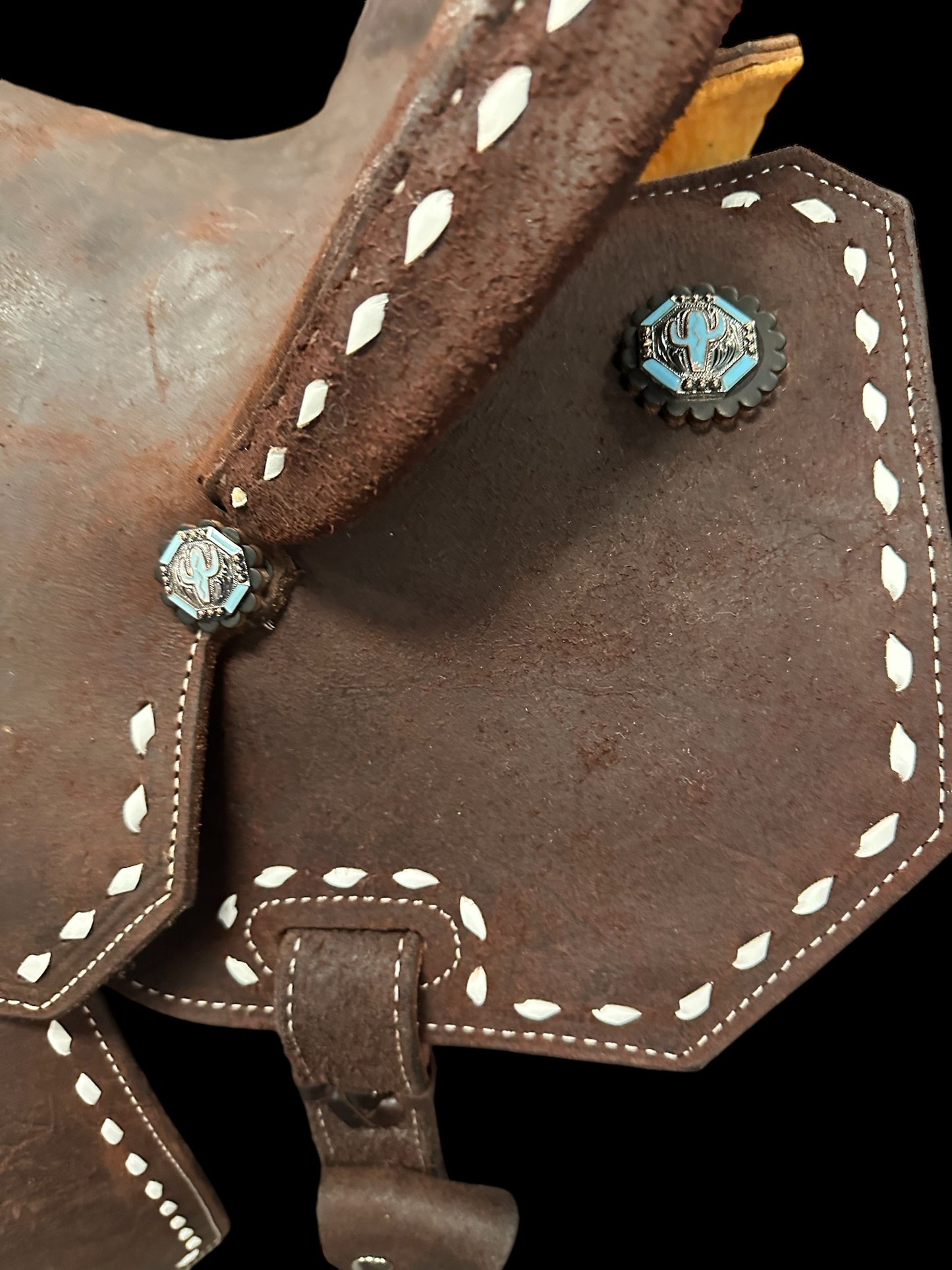 Circle L Saddle Spinal Relief Buckstitch