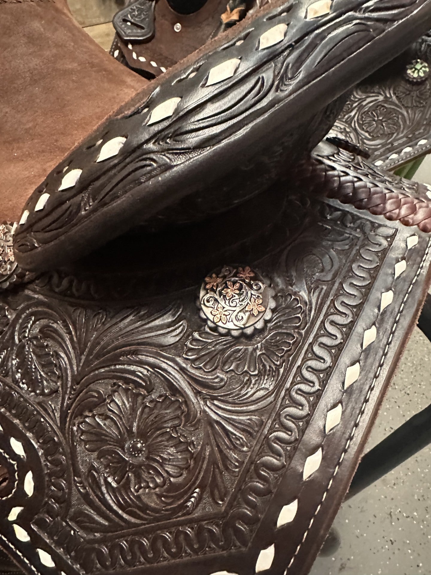 Circle L Square Skirt Barrel Saddle