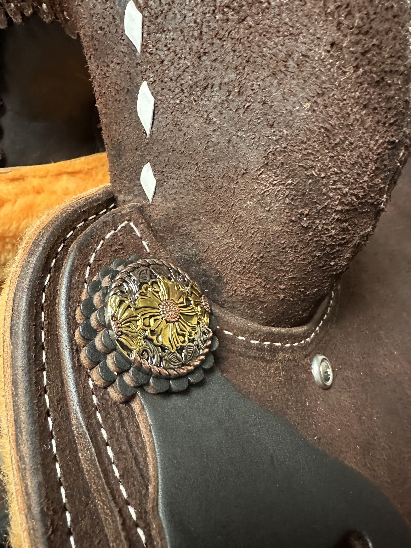 Circle L Saddle Spinal Relief Buckstitch